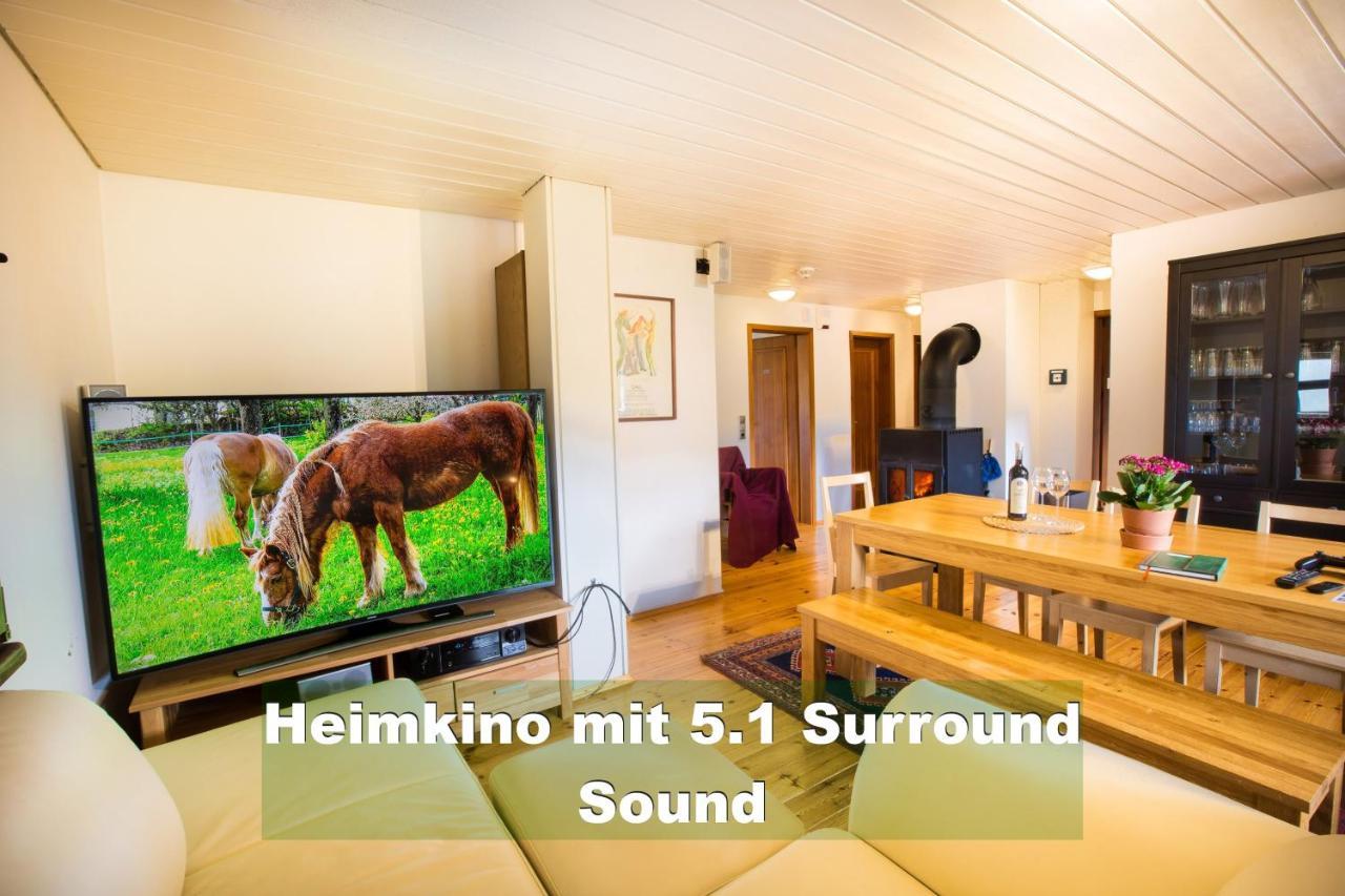 Wohlfuehl-Ferienwohnung 80 Qm, 8 Personen, Aussicht & Heimkino ทอดท์เนา ภายนอก รูปภาพ